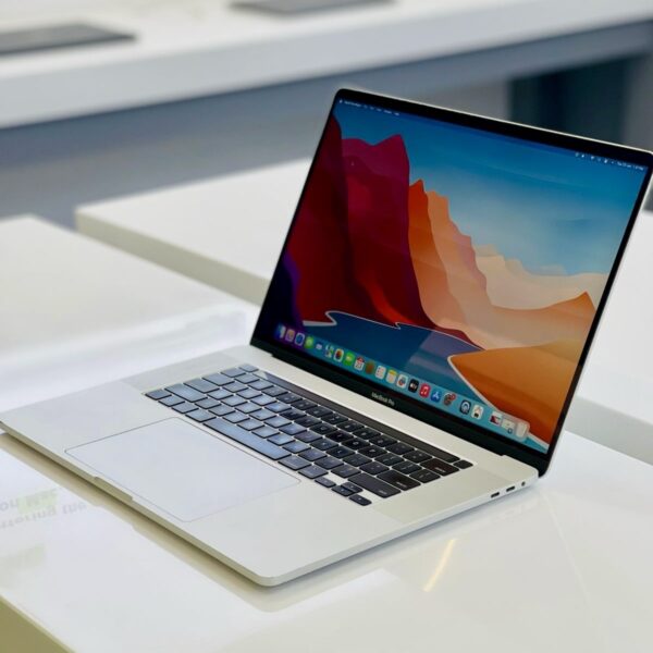 MacBook Pro 16” TouchBar • A2141 - Image 5