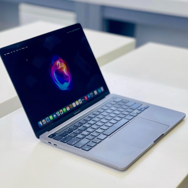MacBook Pro 13” TouchBar • A1706 - Image 3